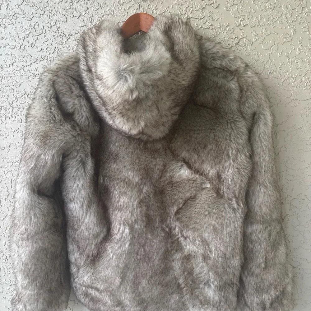 Zara Faux Fur Hooded Jacket Women’s XS Gray Taupe Plush Winter Coat - Picture 3 of 8